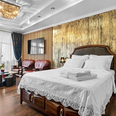 Luxurious Villa With Lush Garden And Huge Terrace Near Herastrau Park Boekarest Buitenkant foto