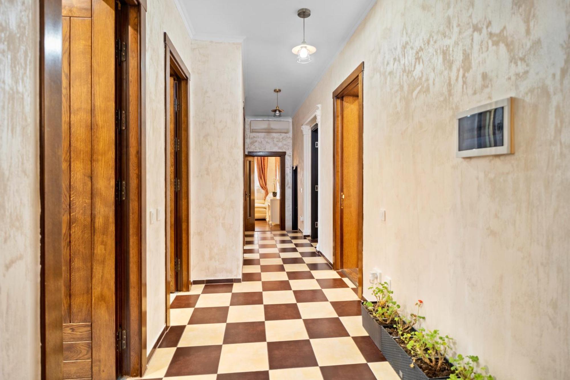 Luxurious Villa With Lush Garden And Huge Terrace Near Herastrau Park Boekarest Buitenkant foto