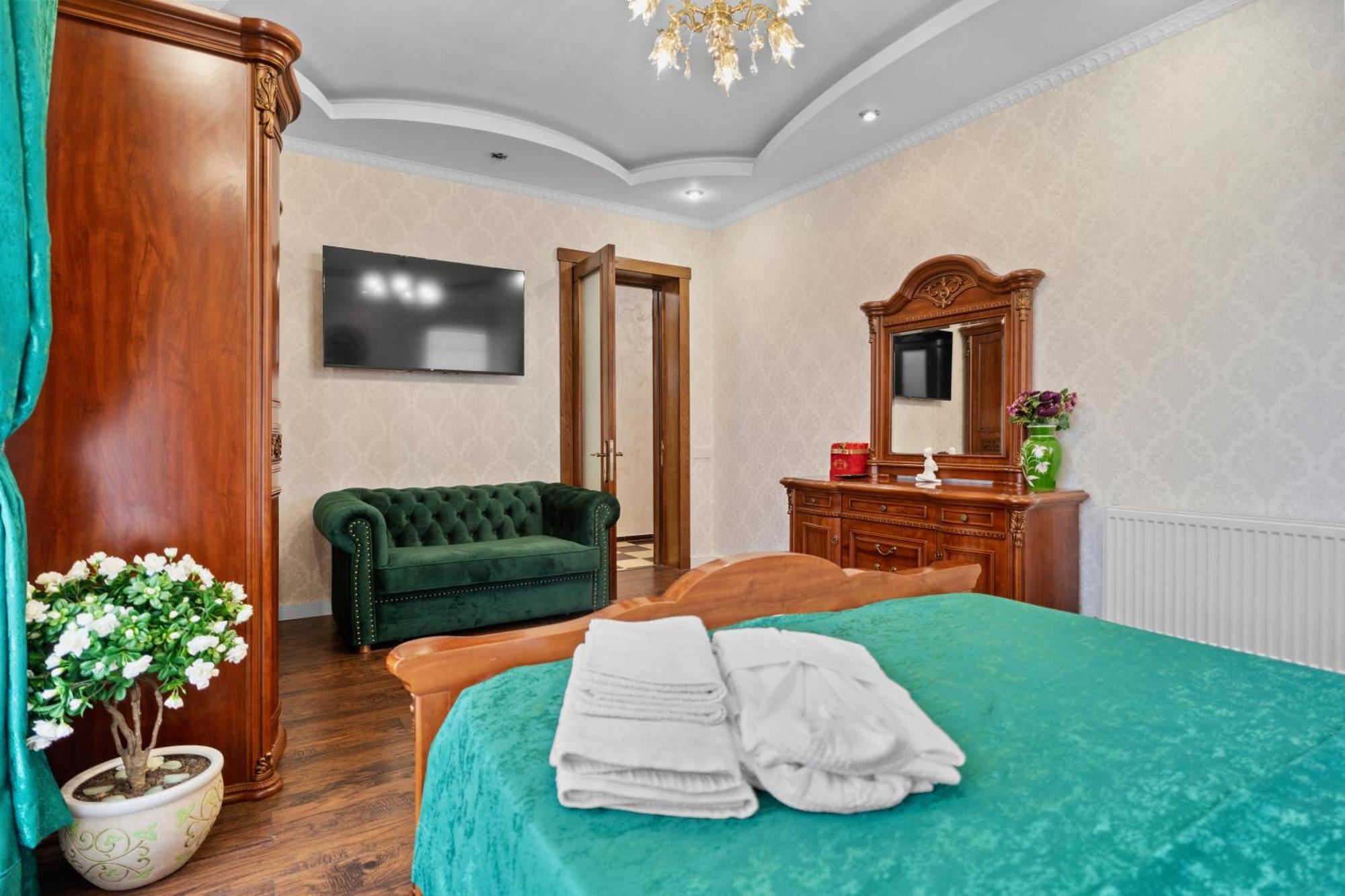 Luxurious Villa With Lush Garden And Huge Terrace Near Herastrau Park Boekarest Buitenkant foto
