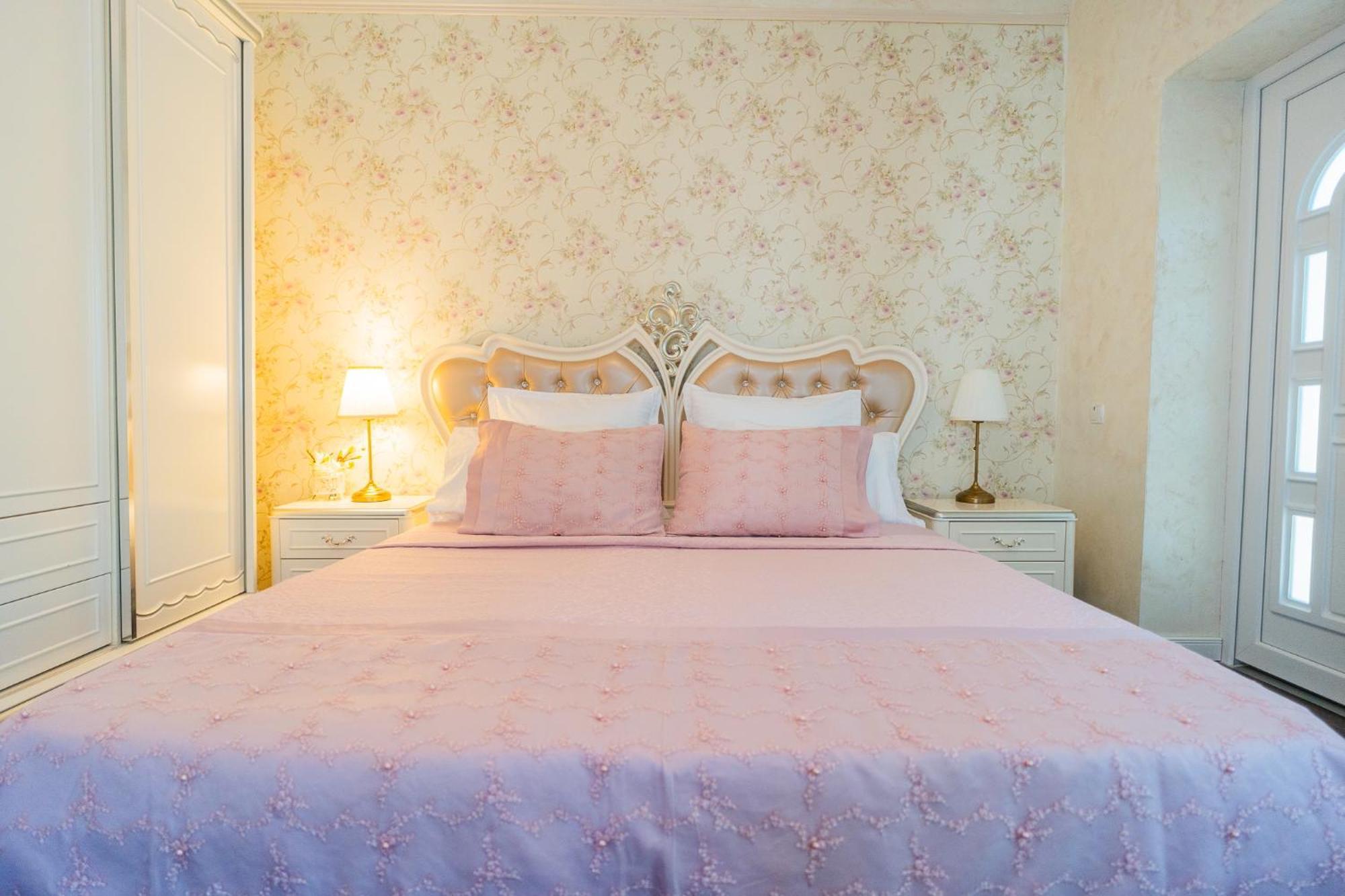 Luxurious Villa With Lush Garden And Huge Terrace Near Herastrau Park Boekarest Buitenkant foto