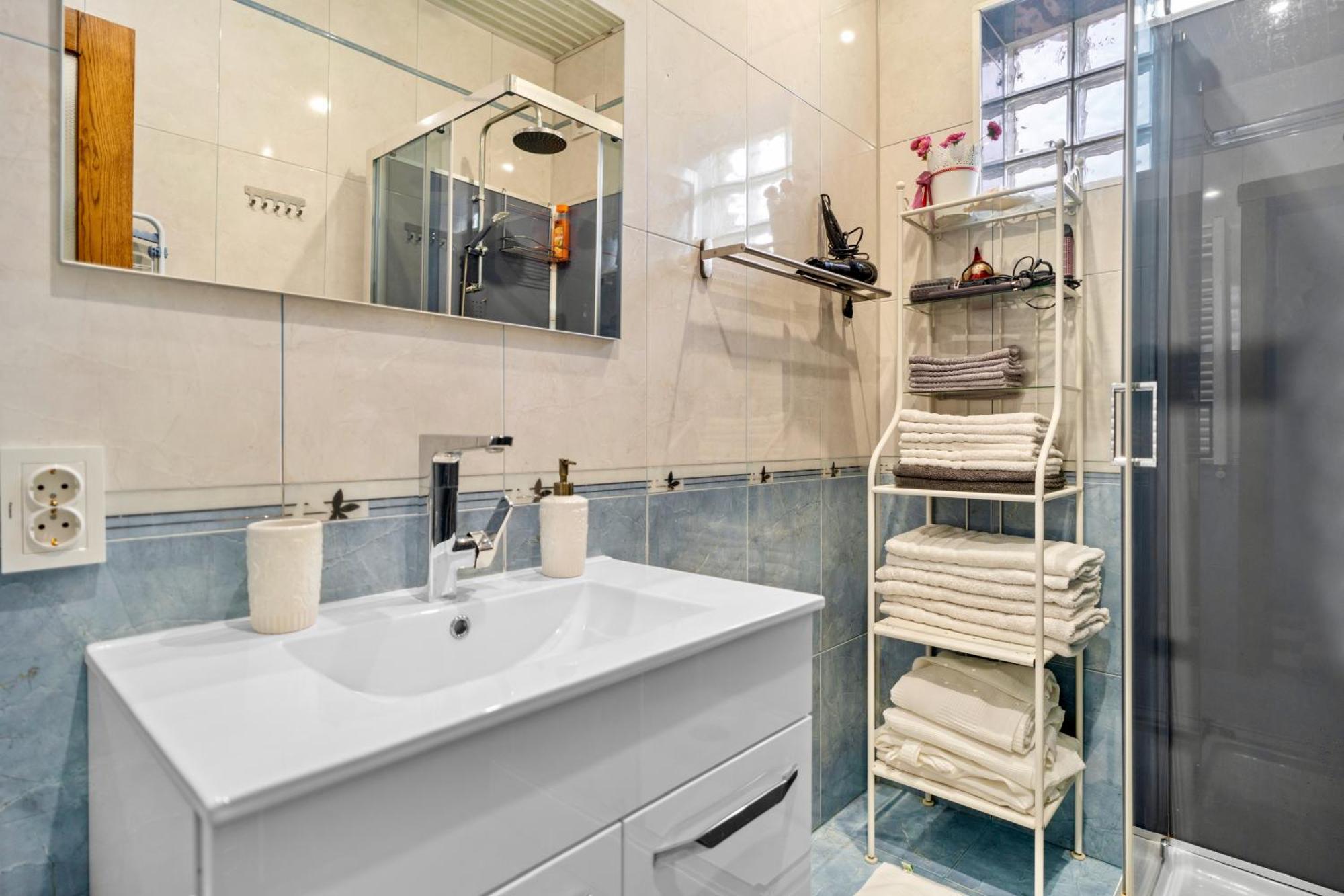 Luxurious Villa With Lush Garden And Huge Terrace Near Herastrau Park Boekarest Buitenkant foto