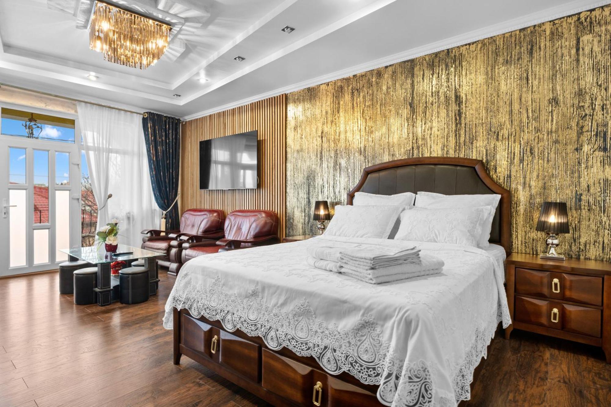 Luxurious Villa With Lush Garden And Huge Terrace Near Herastrau Park Boekarest Buitenkant foto